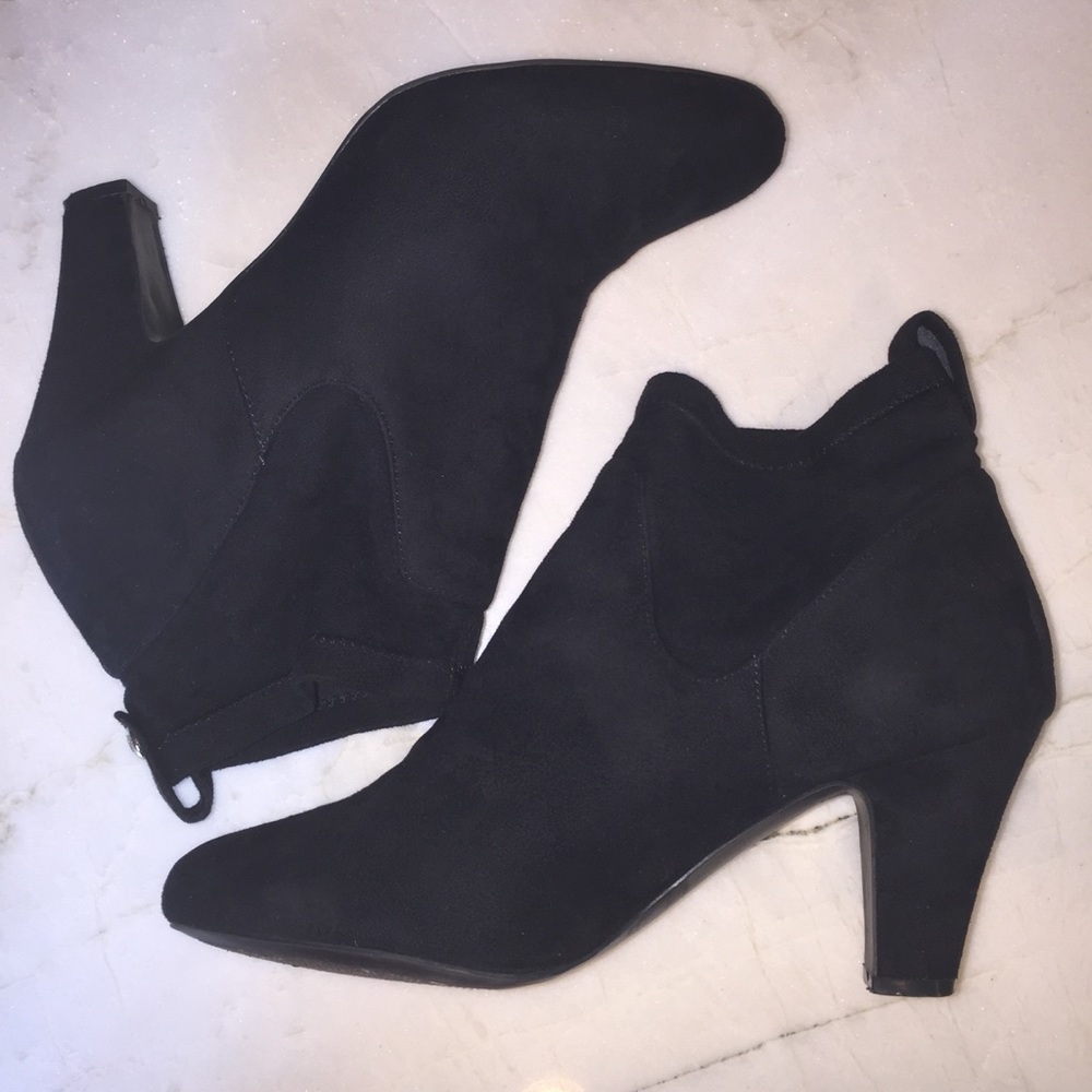 BCBGeneration Black Suede Ankle Booties, size 10 - Picture 2 of 9